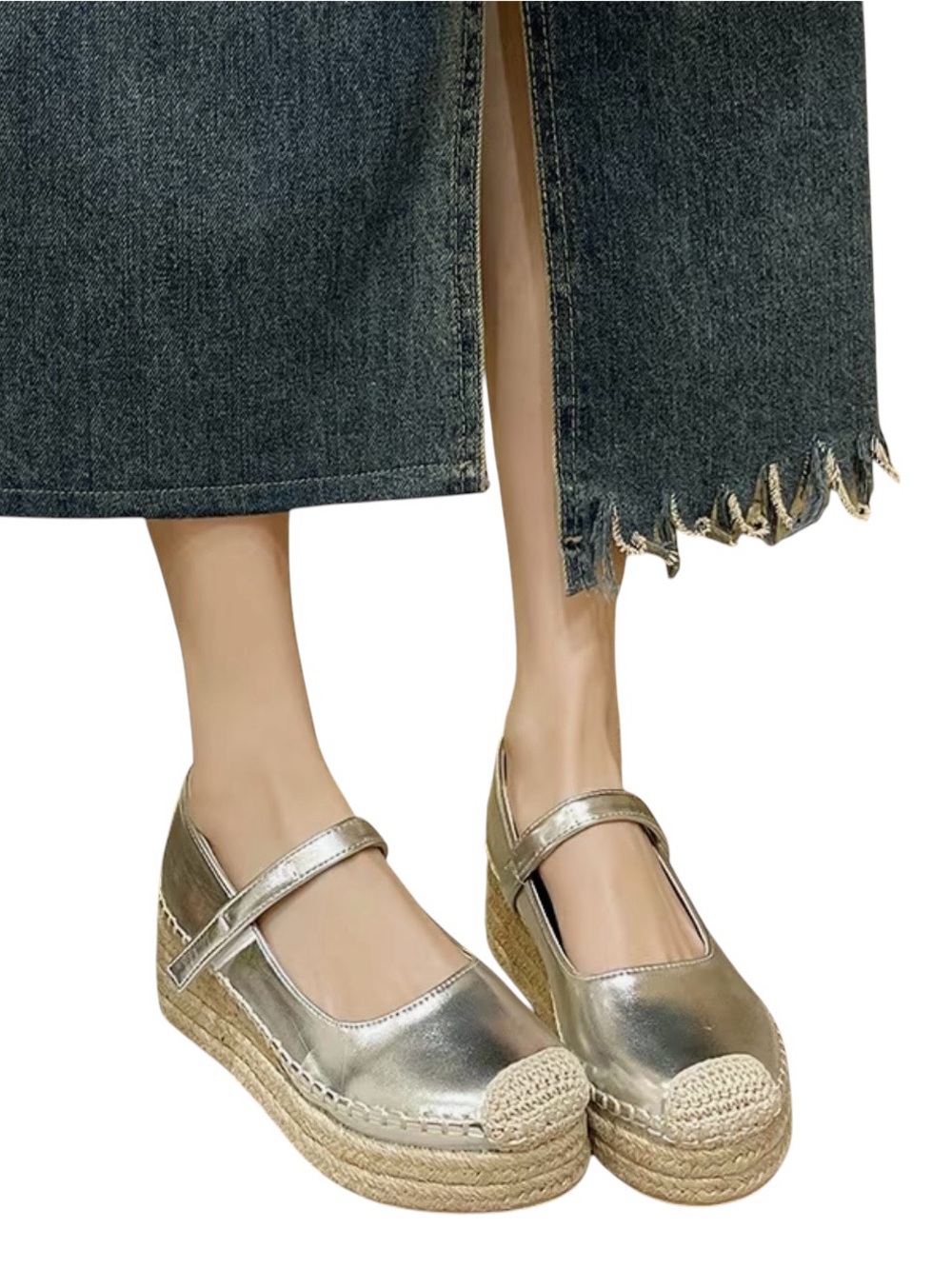 VINTAGE NEW VEGAN SILVER LEATHER ESPADRILLE’s .
